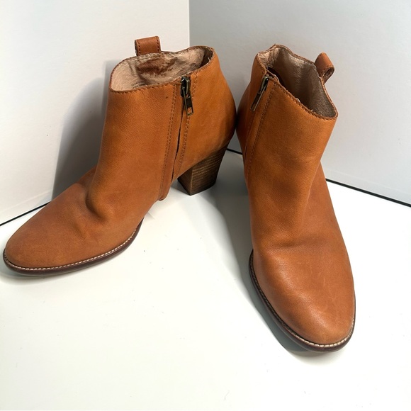 Madewell Tan Ankle Boots - Picture 2 of 16